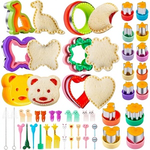 Juego de 48 Moldes para Galletas y Pan de Plástico PP y Acero Inoxidable 430, Cortador de Frutas y Sándwiches, ConSure - Product Image 1