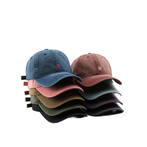 Casquette de papa en jean non structurée avec broderie vieillie en sergé, style classique, avec fermeture à boucle métallique, unisexe - Product Image 3