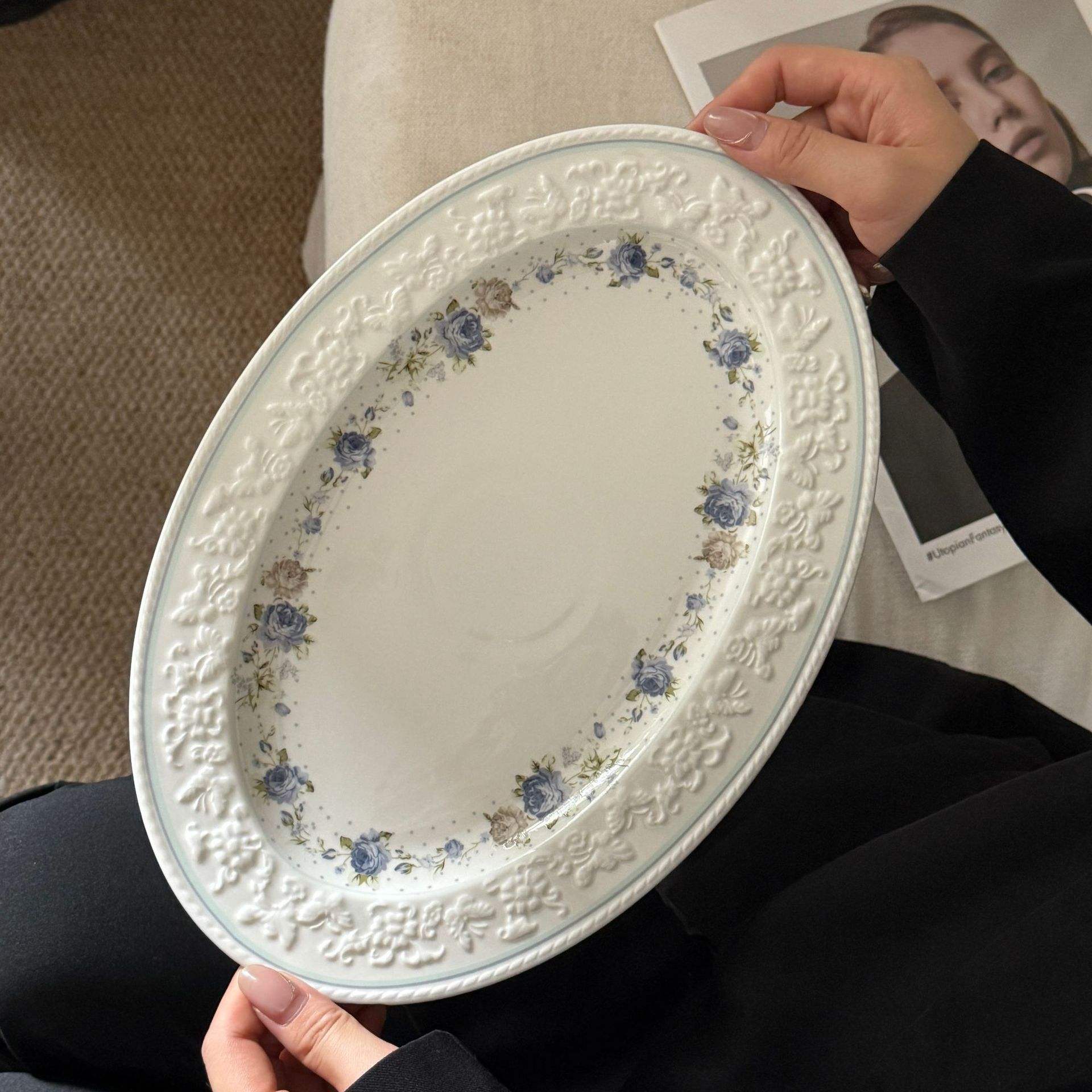 Holiday Blue Rose Manor Oval Disk 30*20.5*2