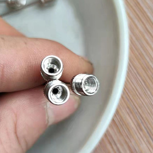 Cabezal de bomba de aire con aguja de doble rosca para inflar balones, color plateado, 38 mm de longitud, fabricado en Zhejiang - Product Image 1