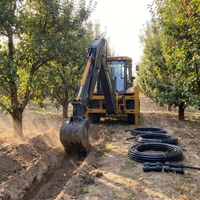 Mini-chargeuse-pelleteuse 4x4 avec accessoires et option de godet 6-en-1 pour l'ingénierie agricole