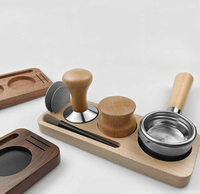Station de Tamper en Bois 51mm 53mm 58mm avec Emplacement pour Tamper et Distributeur, Organisateur d'Outils d'Espresso pour Barista et Cuisine