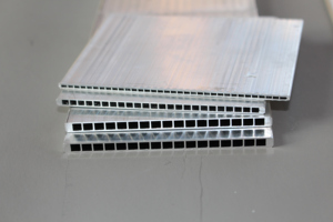 <span class=keywords><strong>Tube</strong></span> en <span class=keywords><strong>aluminium</strong></span> microcanal anodisé anti-corrosion de qualité industrielle pour radiateur de camion, matériau de refroidissement – Stock usine - Product Image 2