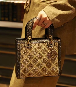 Cross Border Hot Selling Diamond studded Diamond Patterned Daifei Handbag for Women 2026 New Luxury Handbag Crossbody <b>Bag</b> - Product Image 5