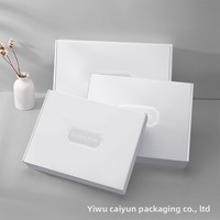 Boîte en carton pliable haut de gamme OEM ODM pour sweat-shirt Hanfu avec estampage à chaud argenté et impression feuille d'argent