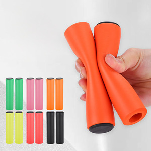 Poignées de guidon de vélo bleu <span class=keywords><strong>mousse</strong></span> souple Silicone éponge poignées de guidon ensemble de couverture de guidon équipement d'équitation poignées de vélo - Product Image 2