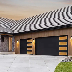 باب مرآب حديث مقاوم للماء مصنوع من البوليمر والفولاذ بحجم قابل للتخصيص للاستخدام في المرآب والمستودعات - Product Image 1