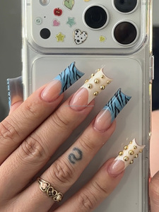 Uñas Postizas 3D Hechas a Mano con Diseño Floral de Fantasía en Forma Cuadrada - Product Image 5