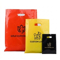 Sacs en plastique de haute qualité LDPE HDPE avec poignée découpée pour l'emballage des chaussettes et des chaussures, logo personnalisé, noir et blanc, sacs de shopping