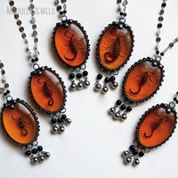 Collier pendentif Scorpion NM43426, collier avec spécimen naturel, collier gothique païen, pierre précieuse onyx noir, bijoux pour femmes