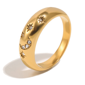 Anello Minimalista Vintage con Stella e Luna in Acciaio Inossidabile, Gioiello Elegante Ipoallergenico e Delicato sulla Pelle - Product Image 5