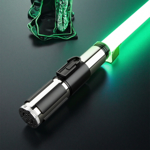 Sabre laser de combat robuste avec poignée métallique et changement de couleur infini, inspiré du Maître Yoda, jouet lumineux pour les vendeurs e-commerce - Product Image 3