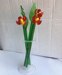 Belle À La Main Au Chalumeau Rouge Petit Vase En Verre De Fleur - Product Image 4