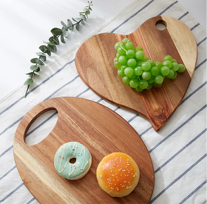 <span class=keywords><strong>Planche</strong></span> à découper en bois d'acacia naturel avec bords festonnés Plateau de service décoratif Cadeaux de pendaison de crémaillère pour la cuisine - Product Image 5