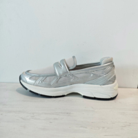 Özel Logo uzay gemisi tasarım kalın taban Slip-On hafif düz rahat ayakkabılar tıknaz nefes Sneakers kadınlar için