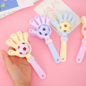 Sonajero con forma de balón de fútbol para bebés, juguete de plástico para bebés y niños pequeños de 0 a 24 meses, unisex - Product Image 1