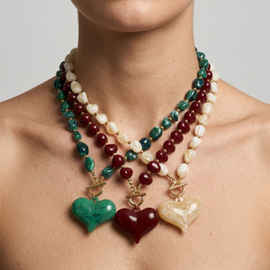 <span class=keywords><strong>Collana</strong></span> con <span class=keywords><strong>Ciondolo</strong></span> a Cuore Grande in Stile Retrò Europeo-Americano, Perline in Resina, Design Semplice e Carino - Product Image 1