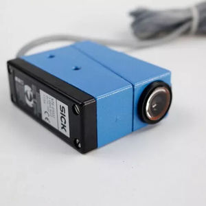 เซ็นเซอร์วัดความคมชัด SI-CK NT6-03022, ระยะตรวจจับ 9 มม., ไฟ LED สีแดง/เขียว 560 นาโนเมตร, จุดตรวจจับขนาด 1.5*5 มม., แรงดันขาออกแบบอนาล็อก + สวิตชิ่ง 0.15-6V, แรงดันไฟฟ้าขาเข้า 10-30V - Product Image 2