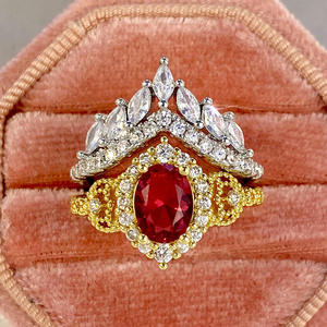 Anello da Cocktail T0455 da Donna in Oro 18K con Rubino Taglio Marquise e Incastonatura a Pavé, Gioiello Raffinato per Feste - Product Image 3