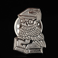 Épinglette décorative en métal émaillé personnalisée par le fabricant, motif chien de dessin animé, badge de revers rond en métal souvenir personnalisé