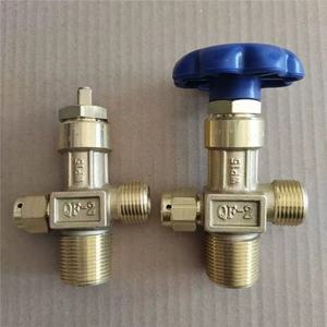 Vannes cylindriques QF-2 et QF-2D, vannes à oxygène avec bases en acier inoxydable, tuyaux haute pression et collecteurs en laiton. - Product Image 3