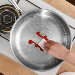 Sartén de Acero Inoxidable Antiadherente Sin Recubrimiento con Patrón de Escamas de Pescado y Tapa, Apta para Inducción, para Bistec y Huevos - Product Image 4