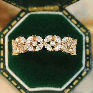 Bague en or massif 18 carats en forme de fleur sertie de diamants naturels Xinfly Real Diamond Gemstone Iced Out 1 Ctw - Product Image 1