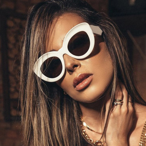 Lunettes de soleil pour femmes Little Red Book, style identique à Ins, super tendance, œil de chat, monture intégrale, UV400, nouveau modèle vintage blanc <span class=keywords><strong>2022</strong></span> - Product Image 2