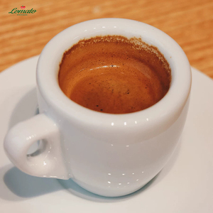 ชุดถ้วยกาแฟเอสเปรสโซ่ทรงไข่สีขาวพร้อมจานรอง ทำจากพอร์ซเลนอย่างดี สำหรับร้านกาแฟมืออาชีพ  รับสกรีนโลโก้สำหรับโรงแรมและร้านอาหาร - Product Image 3