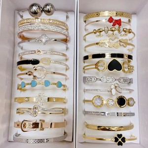 2024 Großhandel Direkt ab Werk Auf Lager Gemischte Designs Edelstahl Strass Armreifen für Damen - Product Image 2