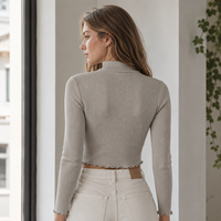 Haut court OEM pour femme, style vintage, imprimé sérigraphié, en maille côtelée, col montant, avec bordure à volants surjetés, manches longues, coupe ajustée, style streetwear décontracté