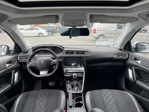 Personnalisation Intérieure - <span class=keywords><strong>Peugeot</strong></span> <span class=keywords><strong>308</strong></span> 2016 2017 2018 - Voiture d'<span class=keywords><strong>Occasion</strong></span> à Transmission <span class=keywords><strong>Automatique</strong></span> - Essence - Toit Ouvrant Panoramique - Product Image 3
