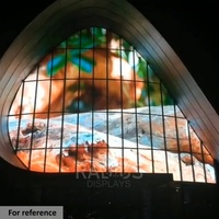 Écran LED transparent de P3.75-16 HD clair pour la fenêtre en verre de la salle d'exposition LED annonçant l'affichage transparent