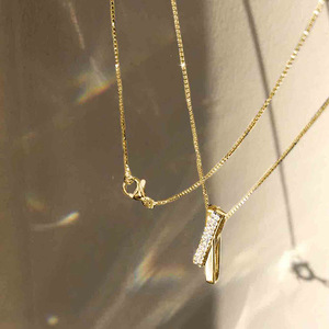 Collana in Oro Giallo con Diamanti Taglio Baguette Colore G Naturale Minimalista per Uso Quotidiano Femminile - Product Image 1