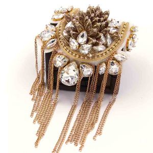 Premium Frisado Ombro Acessório Party Wear DIY Moda Rhinestone Lantejoula Broche Emblema De Metal Plástico Ombro Flor Vestuário - Product Image 3