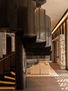 锻铁栏杆欧式钢制弧形楼梯豪华别墅住宅弧形楼梯 - Product Image 2