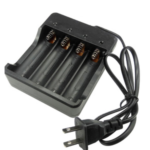 4 ranuras 18650 <span class=keywords><strong>cargador</strong></span> batería de iones de litio 4,2 V enchufe UE/EE. UU. luz indicadora con <span class=keywords><strong>cable</strong></span> linterna 4*18650 baterías <span class=keywords><strong>cargador</strong></span> <span class=keywords><strong>Cable</strong></span> de carga - Product Image 3