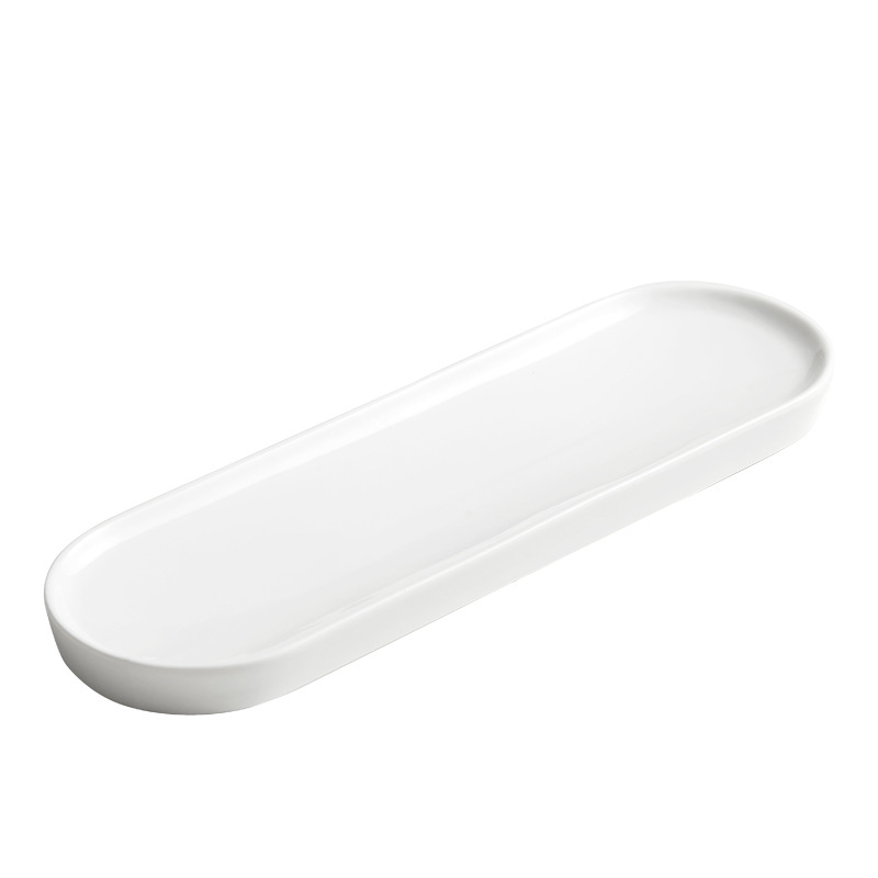 จานสีขาว