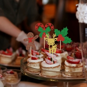 Juego de Adornos para Cupcakes Navideños con Diseños de Gorros de Santa, Campanas y Bayas de Acebo para Decoración de Postres de Fiestas de Invierno y Suministros de Repostería - Product Image 3