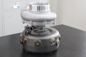 Оригинальный новый морской турбокомпрессор GP J135A 1001619228 для двигателя Weichai BAUDOUIN 6M33D, 495 кВт/1800 об/мин, гарантия 2 года - Product Image 5