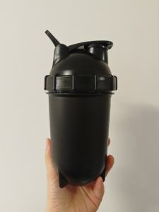 סגנון חדש 18 עוז 500 מ "ל הסיטונאי לוגו מותאם אישית bpa חינם פלסטיק שחור חדר כושר חלבון שייקר גביע ספורט - Product Image 6