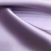 Tissu satiné imitation acétate teinté, 97% polyester, 3% élasthanne, poids moyen, armure unie, pour robes de mariée, costumes formels