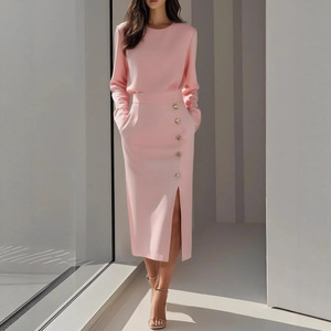 <span class=keywords><strong>Abito</strong></span> midi elegante da donna a maniche lunghe in tinta unita <span class=keywords><strong>con</strong></span> dettagli a bottoni e <span class=keywords><strong>spacco</strong></span> laterale - Girocollo - Product Image 3