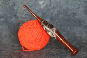 Crochets en résine et en bois faits à la main, légers, confortables, durables, pour le tricot, le crochet, le travail du fil et l'artisanat - Product Image 5