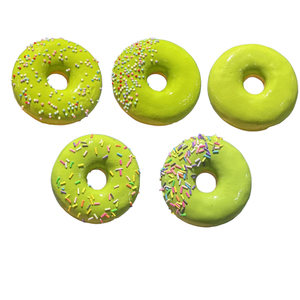 Donut Navideño de 4 Pulgadas, Color Matcha, con Mermelada de Pistacho, Modelo de Comida Artificial, Donuts de Chocolate, Nuez Verde, Azúcar, Frijol, Pan - Product Image 2