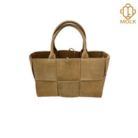 Sac fourre-tout pour femme en cuir de vachette givré couleur unie, texture carrée, double poignée, longue bandoulière, collection automne-hiver