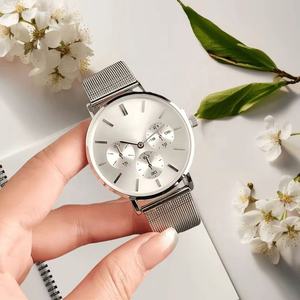 Reloj de Pulsera de Cuarzo Unisex con Correa de Malla de Cocodrilo, Cristal Plateado, Minimalista, Elegante, Casual de Negocios para Hombre y Mujer - Product Image 1