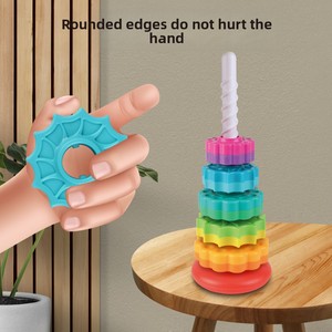 Juguete Educativo de Torre Giratoria de Plástico con Arcoíris para Bebés, Aprendizaje Temprano de Geometría, Anillos Apilables 0-6 - Product Image 3
