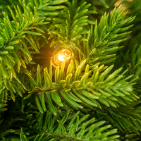 Sapin de Noël artificiel pré-éclairé 100% PE, 7 pieds, luxe, toucher réaliste, avec lumières LED et base métallique pliable