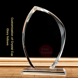 YL-2026 de alta calidad 3d láser en blanco premio de <span class=keywords><strong>cristal</strong></span> de vidrio taza premio para el partido de Fútbol premio - Product Image 1